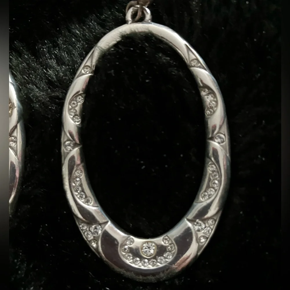 Brighton 💕 Beautiful Engraved Vintage Earrings with Sparkling Embedded Crystals - Picture 4 of 8